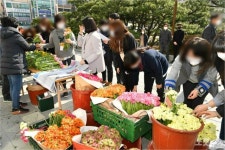 퍼포먼스로 전락한 지자체 코로나19 방역 활동