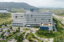 충남교육청, 중학교 신입생에 첫 교복비로 63억원 지원