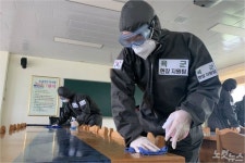 아이 키우는 마음으로…군 장병들, 유치원 등 방역