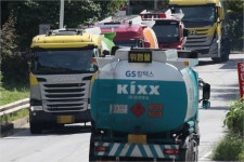 국제 유가 오랜만에 폭등, WTI 23.8% 올라