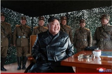 北 전술유도무기 발사 확인, 김정은 참관 6번째 군사행보
