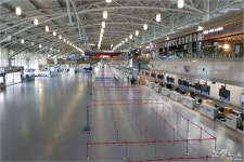 코로나에 날갯짓 멈춘 김해공항 국제선…개항 이래 처음