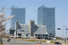 2천명 근무 진주 윙스타워 확진자 7명…방문자 전수조사·자가격리