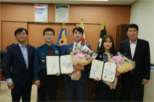 보이스피싱 수거책 붙잡은 농협 직원…2천만 원 되찾아