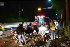 삼척서 승용차가 가로수 받아…10대 1명 사망·4명 중경상