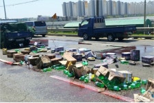 부산 낙동남로 4중 추돌사고…4명 경상