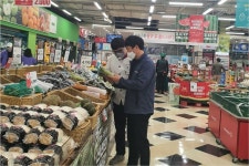 포항시 남구청 유통 농산물 선제적 수거 검사 실시