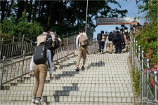 설렘·걱정 교차… 부산 초중고 학생 절반 등교