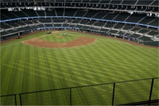 덜 주고 싶고, 덜 깎고 싶고…MLB 7월 개막 적신호