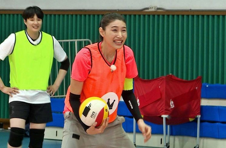 현역에서 은퇴한 김연경, MBC 배구 예능 프로그램 출연 확정
