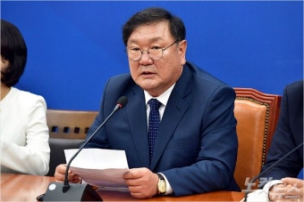 민주당, 나머지 11개 상임위원장 내정…野는 본회의 불참
