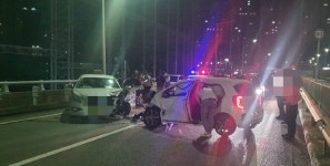 '역주행 만취 차량' 고가도로 하행선서 택시 정면충돌