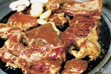 송추가마골 체인점, 폐기 고기 씻어서 판매…본사 사과