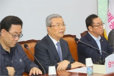 4대강 때문? 태양광 때문? 폭우피해 설전