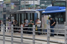 버스정류장이나 도서관서 무료 와이파이 쓰게 된다