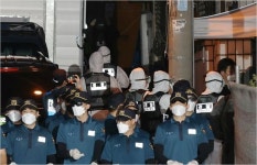 경찰, '코로나 확산' 사랑제일교회 압수수색…명단 확보 시도(종합)