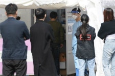 부산 해뜨락 요양병원 집단감염 비상…다른 병원 전수 조사