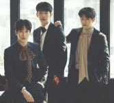 4인조→3인조 씨엔블루, FNC 재계약 마쳐…연내 컴백