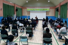 작은학교 살리기 경남 고성군-영오초 학생모심 설명회 열기