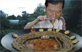 [이슈시개]가세연, 쯔양에 DJ 합성…고인 능욕 논란