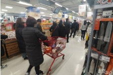 [르포]학원 텅텅 PC방 바글바글…2.5단계 첫날 극과 극