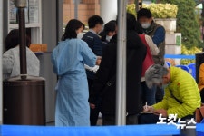 경남 28명 추가 확진…골프·교회·사업장 연쇄감염 확산