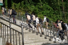 인구 폭증 부산 명지 신도시 고교는 단 2곳…신설 요구 봇물