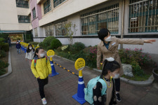 [뉴스쏙:속]코로나 재확산에…“거리두기 조정 주말로 연기”