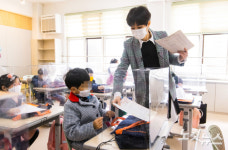 설렘과 불안 교차…새학기 전국 유치원·초중고 첫 등교