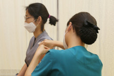 창원경상국립대학교병원, 의료진 대상 AZ 백신 접종 시작