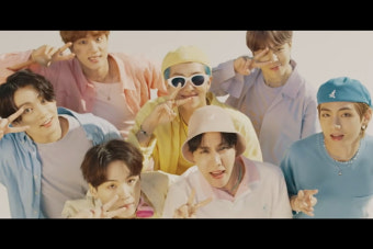 방탄소년단 '다이너마이트' MV, 9억 뷰…공개 200일만
