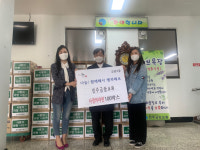 전주금암교회, 금암2동 주민센터에 라면 100박스 전달