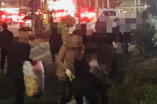 [단독]알고도 손 놓은 약국 불법 통행로…양산시장, 억대 돈 요구했나