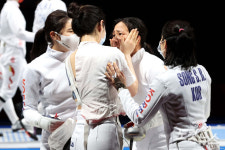 랭킹 1위 中 꺾은 韓 펜싱…여자 에페 단체전 결승 진출[도쿄올림픽]