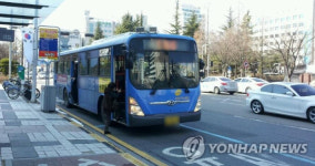 버스 노조 파업 예고…전주 제외 시내버스 운행 중단 기로