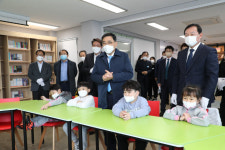 창원시, 벚꽃명소 여좌천에 여좌작은도서관 개관