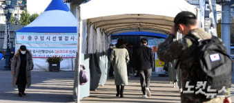 부산서 종합병원·주점서 집단감염, 확진자 90명 나와