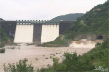 한지붕 두 가족 한수원·수자원공사, 섬진강댐 놓고 법정 다툼