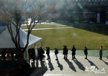서울 2346명 확진…강남구 초등학교 등 집단감염