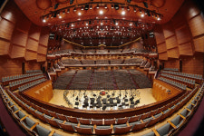 예술의전당 대관료 인상 1년 유예…공연예술계 회생 동참