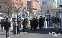 충북서 신규 확진 300명대 전망…청주 80대 사후 확진도