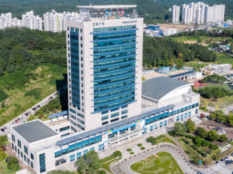 국경 초월한 감동…강릉출신 사망 이주근로자 추모 일본인에 감사패
