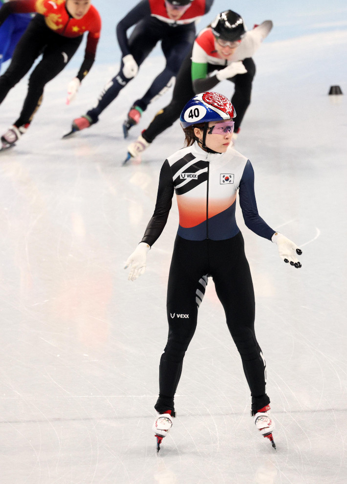 2025 토리노 유니버시아드, 한국 쇼트트랙 선수들이 1500m 남녀 부문에서 화려한 금메달 휩쓸어 눈부신 모습