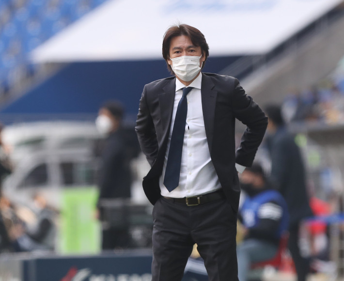대한축구협회, 홍명보 감독 내정에 충격과 논란 속 전반선수들 혼란