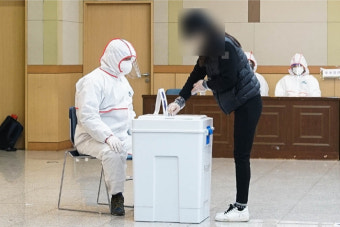 부산지역 코로나19 확진 유권자 투표 시작
