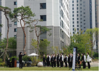 청주시립합창단 8곳 아파트서 베란다 콘서트
