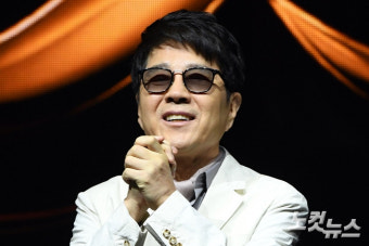 '가왕' 조용필, 새 앨범 준비 중…"연내 발매 목표"