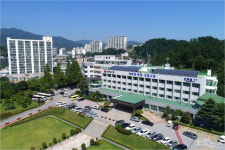 동해시장 선거 3파전 예상…첫 3선 시장 vs 새 인물