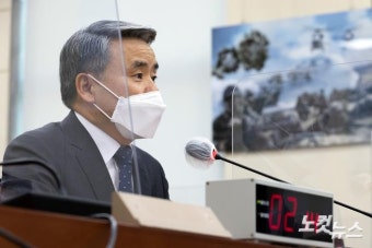청문회 답변하는 이종섭 장관 후보자