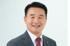 [단독]국힘 거제시장 후보측, 의원 직원에 무더기 입당 원서 받고 돈 줬나